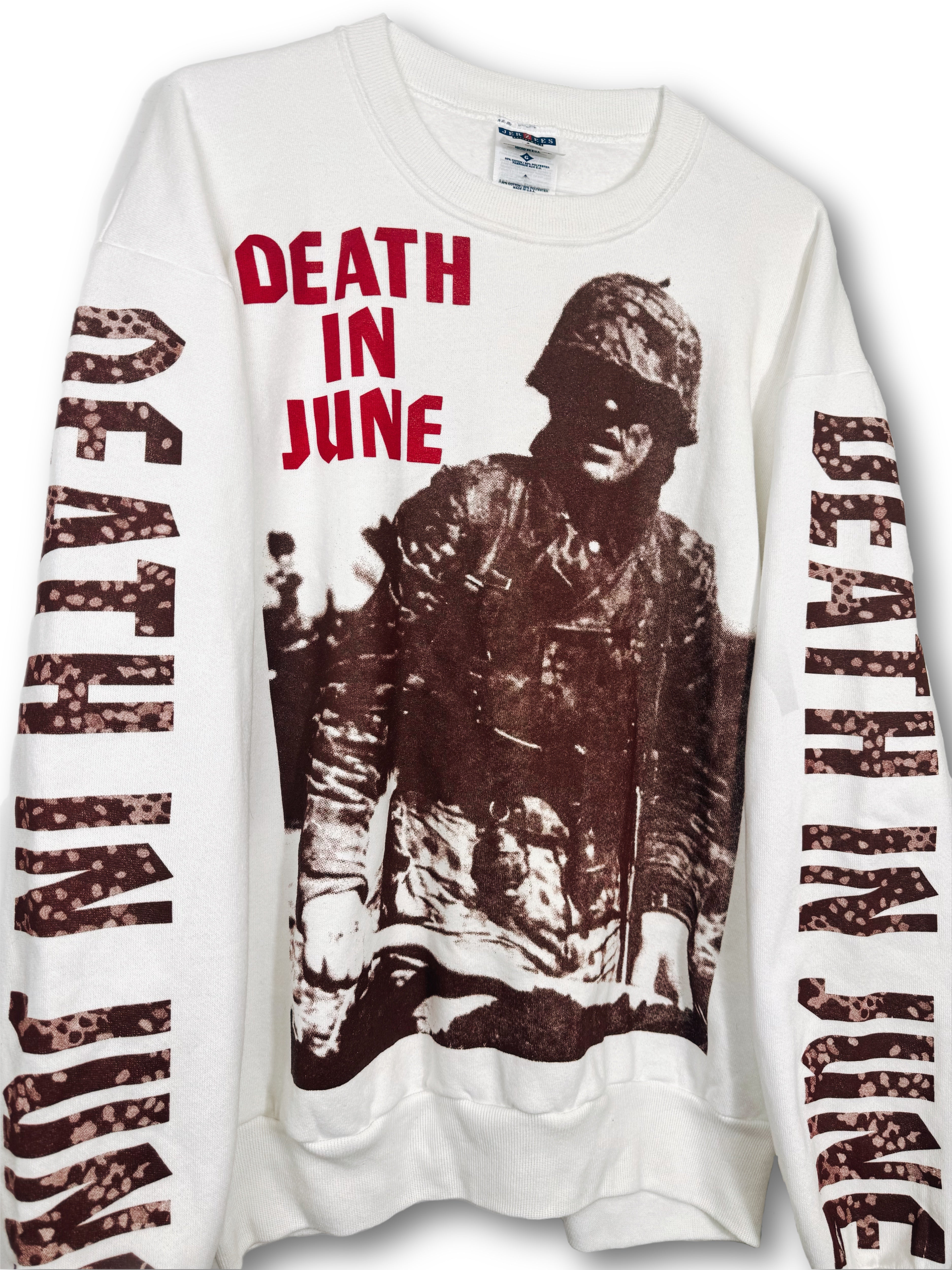 DI6 Sweater Print on White Vintage